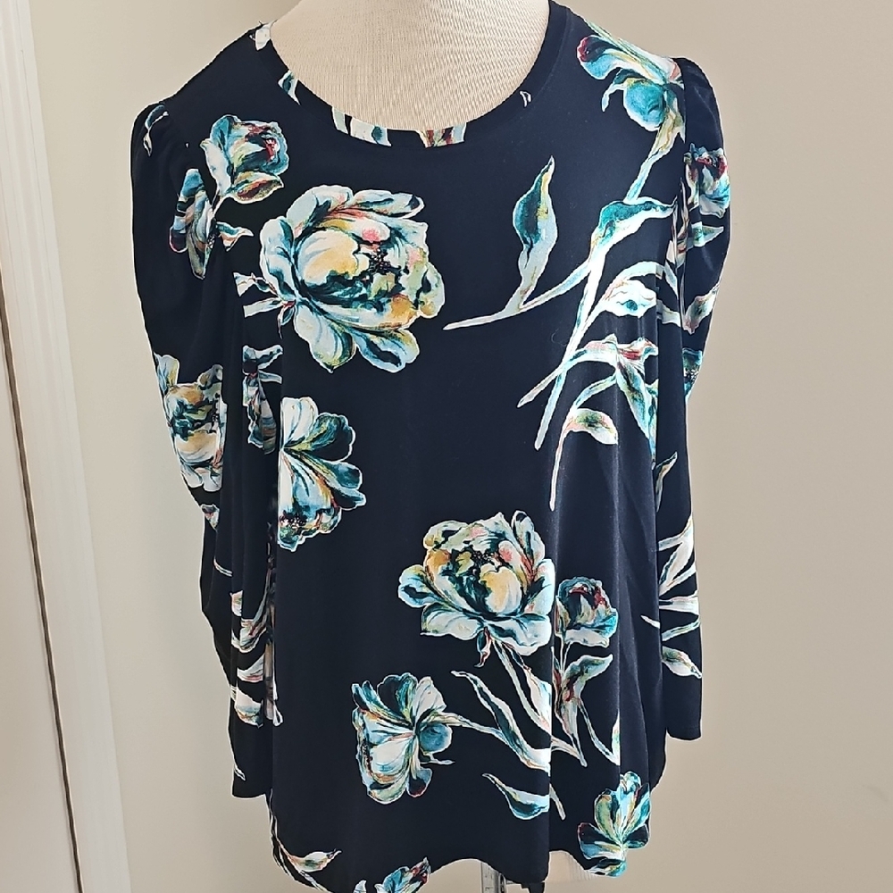 Chico's Black Floral Blouse. Pop Over. Size 4 (Xl) Beautiful Print.